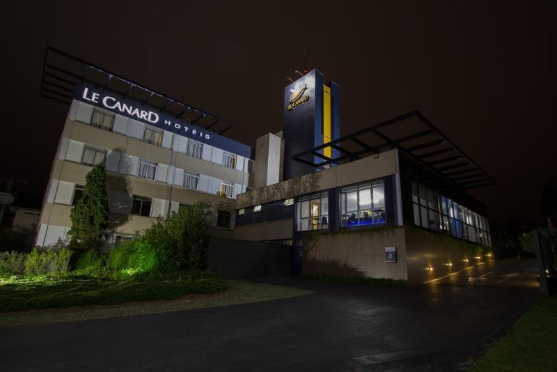 Le Canard Жоинвили Экстерьер фото